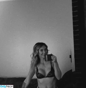 Lola Evens / the_lolaevens / thelolaevens nude photo #0021