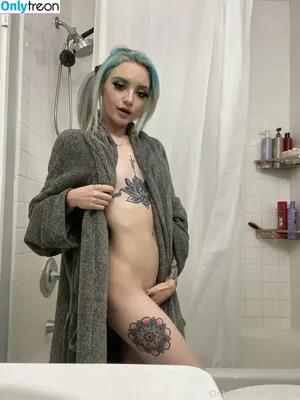Lola Fae / LolaFaeXXX / dominalolafae / lolafae nude photo #0919