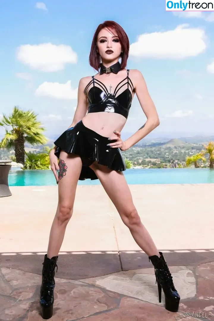 Lola Fae nude photo #0133 (LolaFaeXXX / dominalolafae / lolafae)