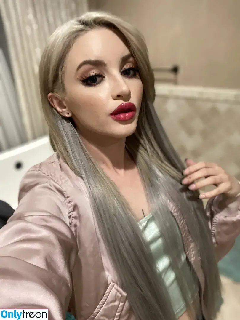 Lola Fae nude photo #0210 (LolaFaeXXX / dominalolafae / lolafae)