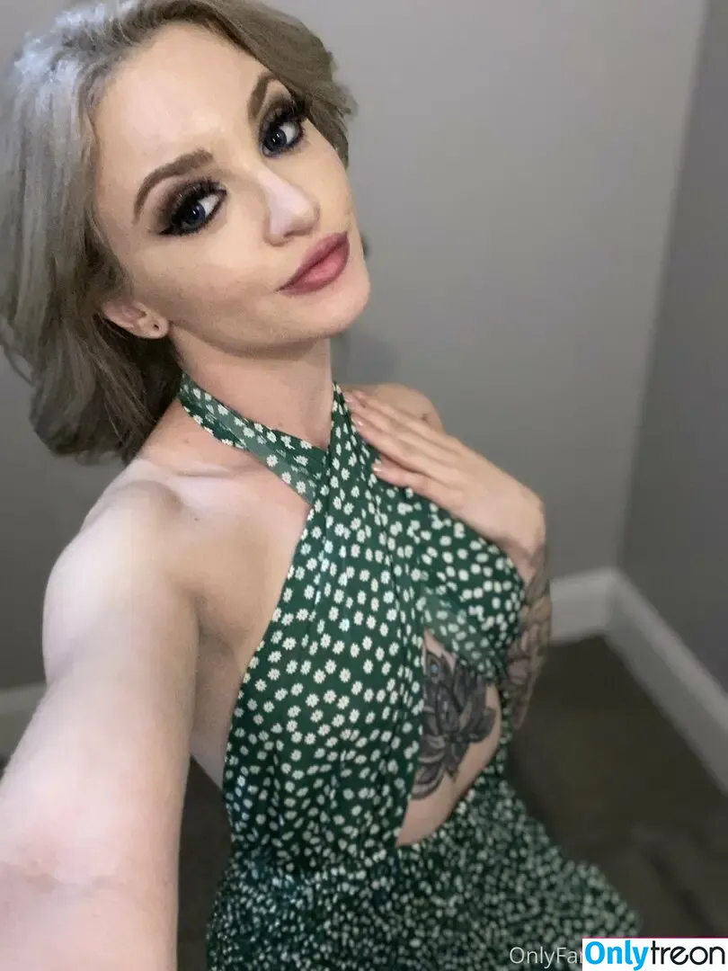 Lola Fae nude photo #1395 (LolaFaeXXX / dominalolafae / lolafae)