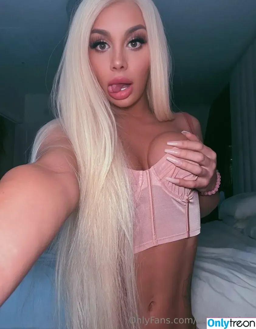 lolachristina nude photo #0048 (lolachristina)