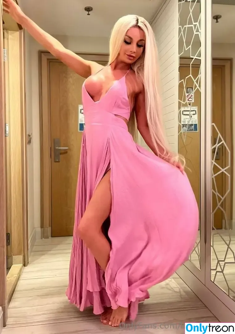 lolachristina nude photo #0165 (lolachristina)