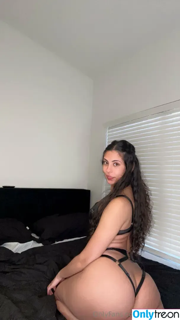 lolaswanxo nude photo #0019 (lolaswanxo)