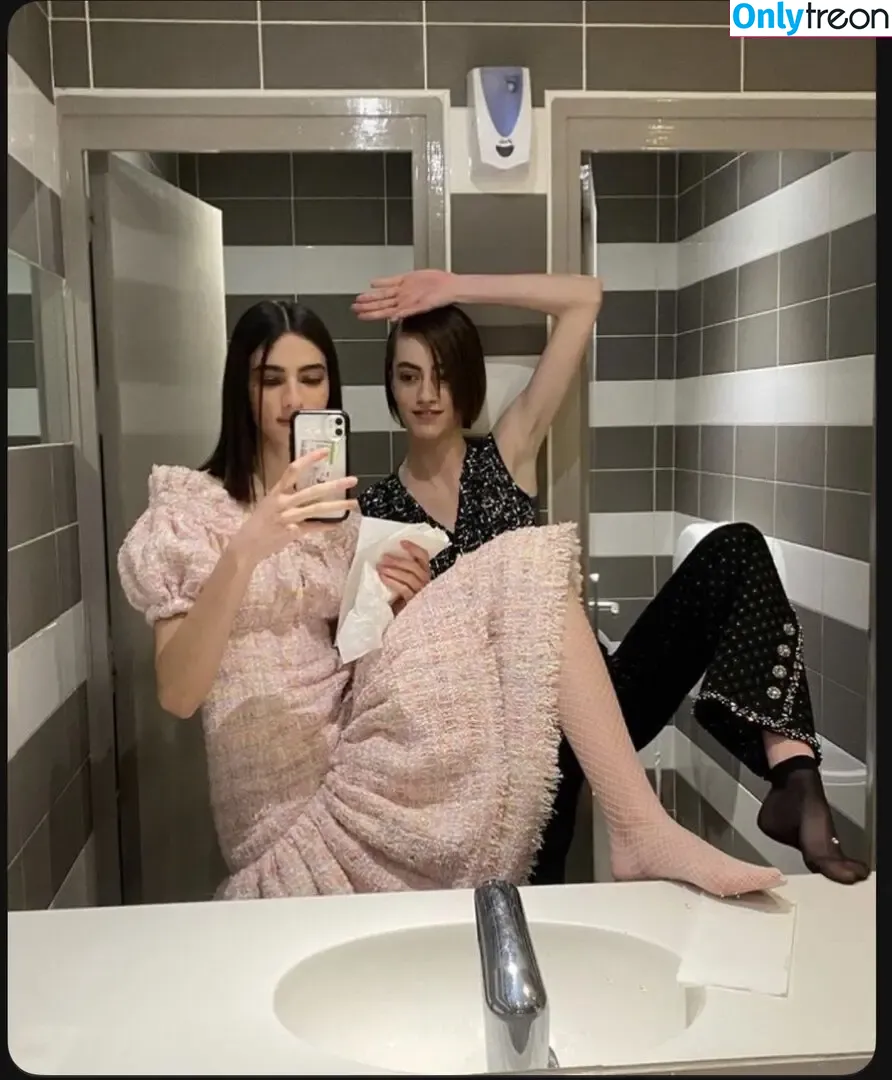 Loli Bahia nude photo #0003 (lolibahiaa)