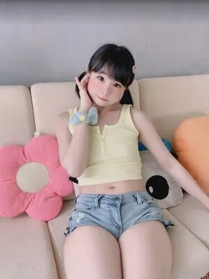 loliburin / loli.burn nude photo #0202