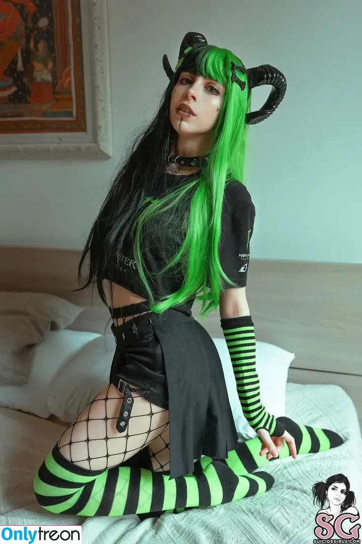 Loligaia nude photo #0094 (loligaia2)