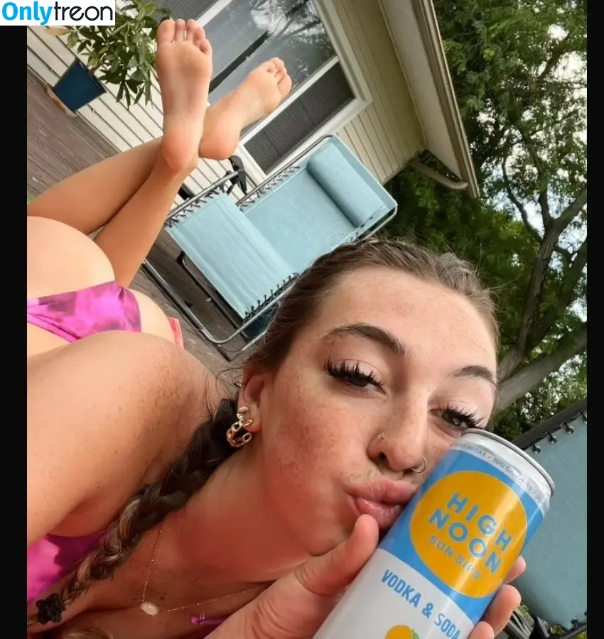 lolmaggie nude photo #0003 (Maggiemaexoxo)