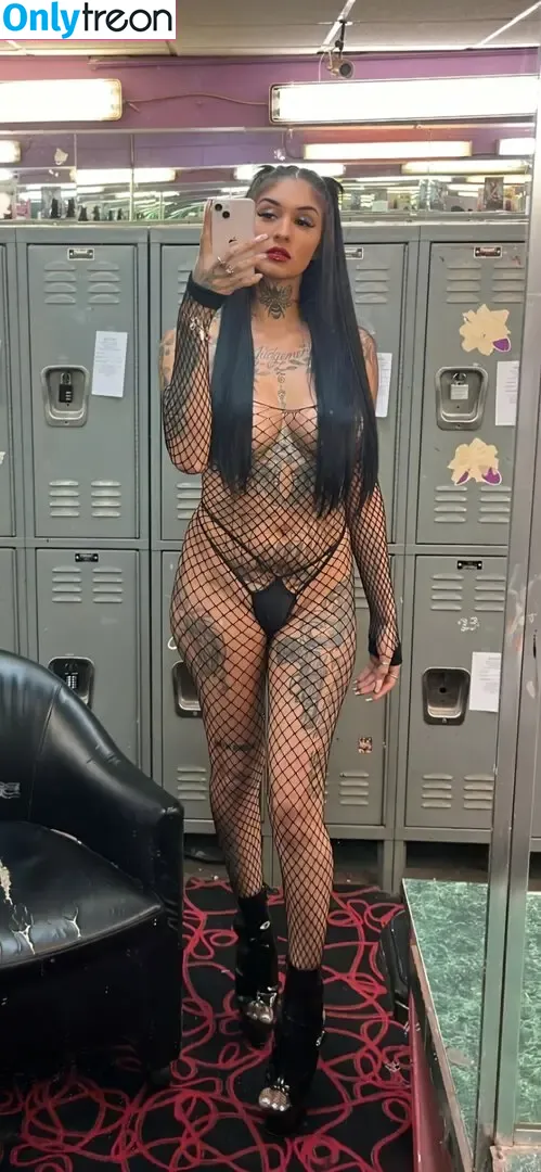 Lolo Yummm nude photo #0003 (loloyummm)