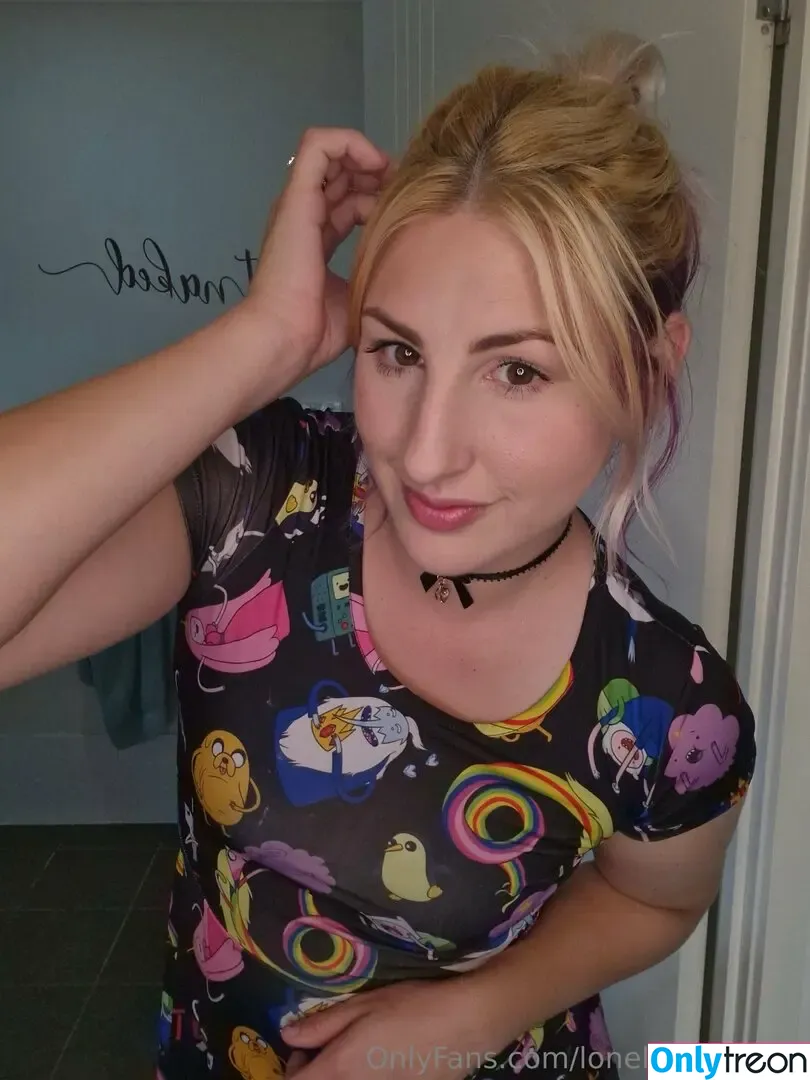 lonelygamergal nude photo #0018 (lonely_gamer_gal)