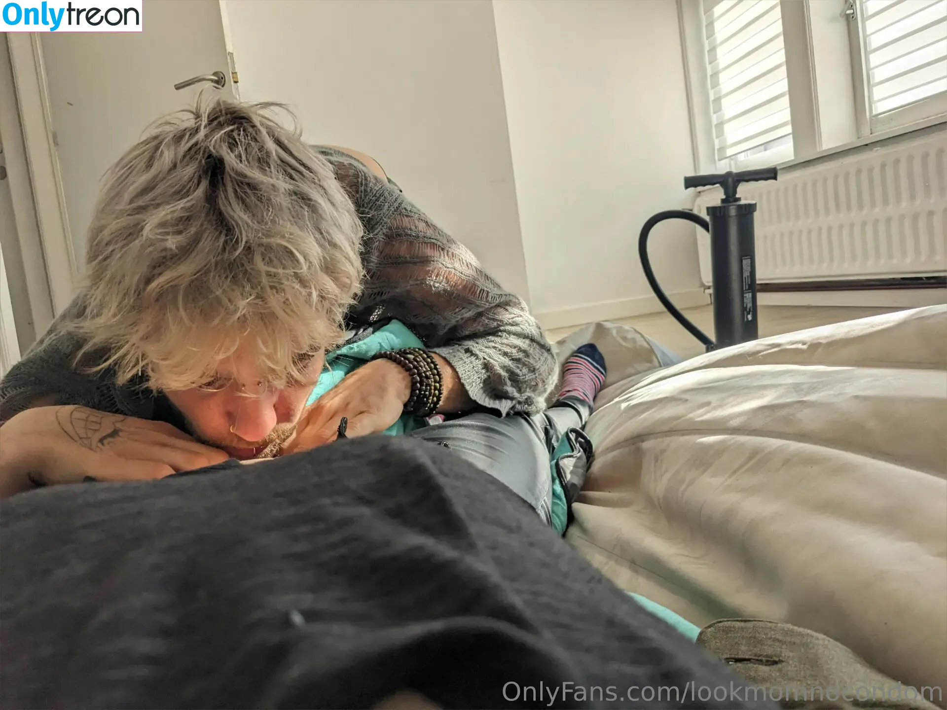 lookmomnocondom nude photo #0012 (lookmomnocondom)