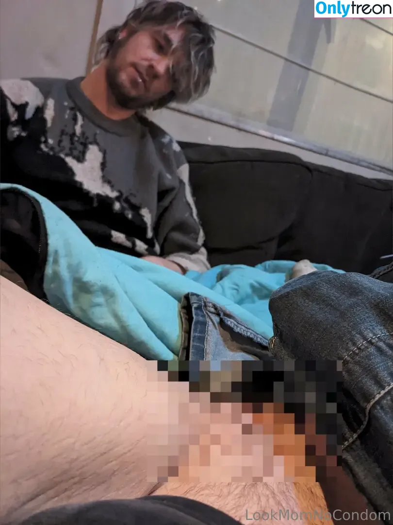lookmomnocondom nude photo #0032 (lookmomnocondom)