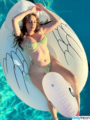 loolooofficial / probablylooloo nude photo #0077