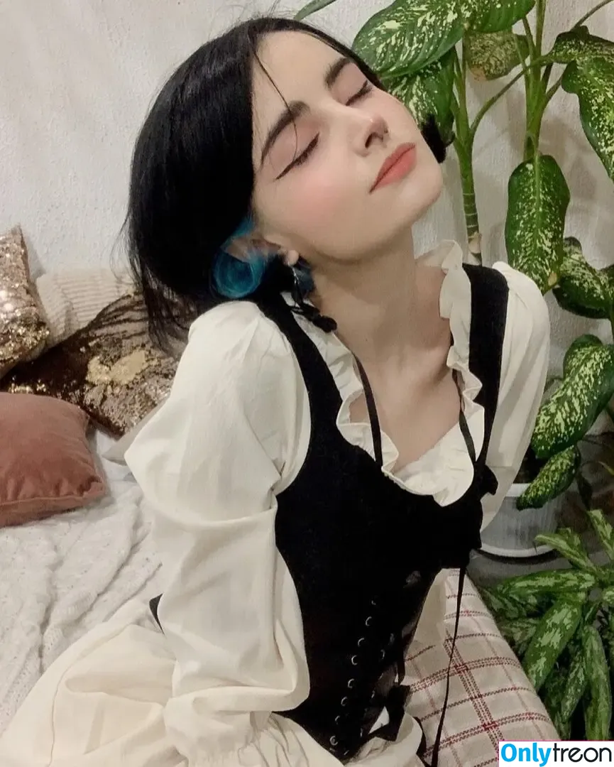 loonassoftfeet nude photo #0306 (loonassoftfeet)