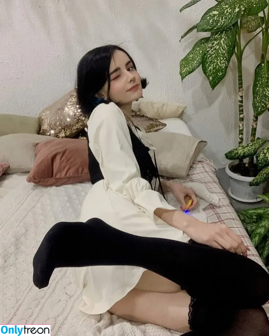 loonassoftfeet nude photo #0308 (loonassoftfeet)