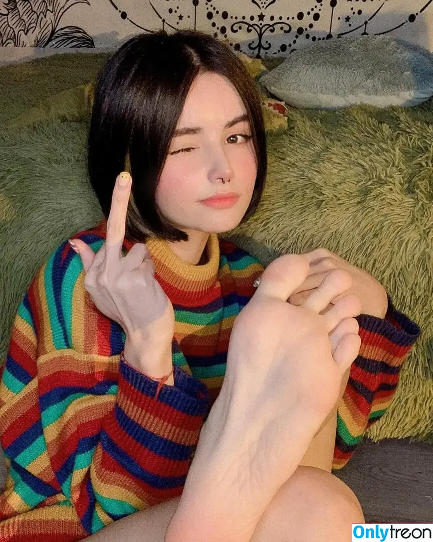 loonassoftfeet nude photo #0337 (loonassoftfeet)