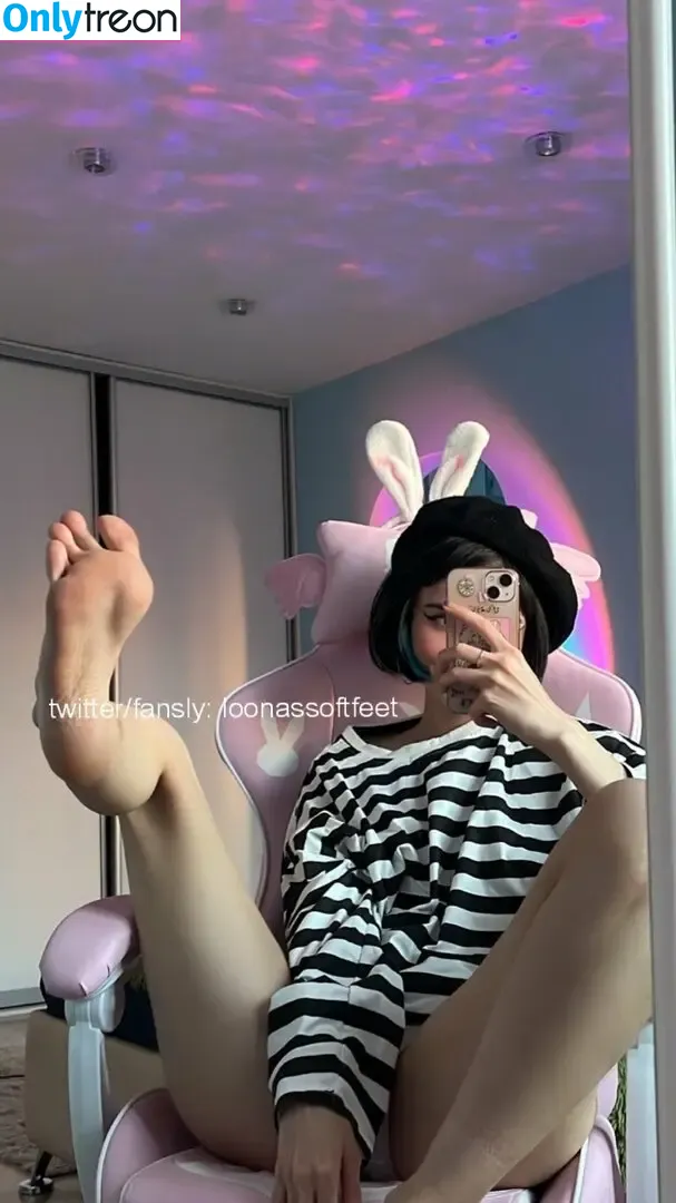 loonassoftfeet nude photo #0398 (loonassoftfeet)