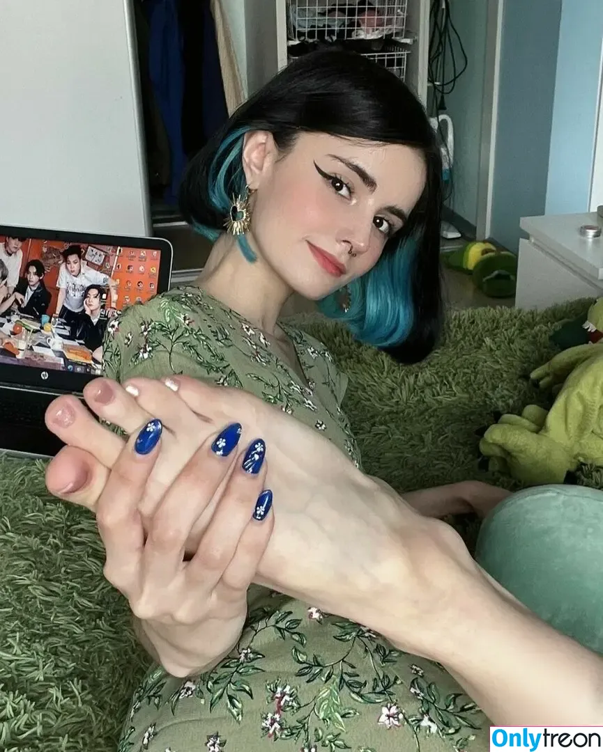 loonassoftfeet nude photo #0462 (loonassoftfeet)