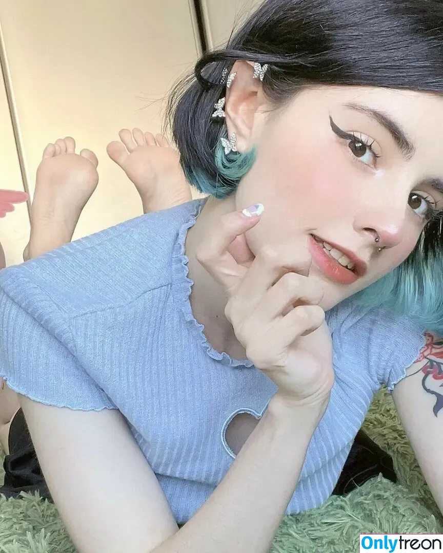 loonassoftfeet nude photo #0471 (loonassoftfeet)