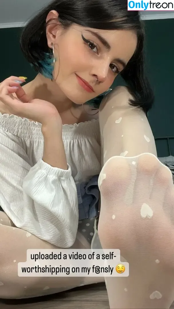loonassoftfeet nude photo #0497 (loonassoftfeet)