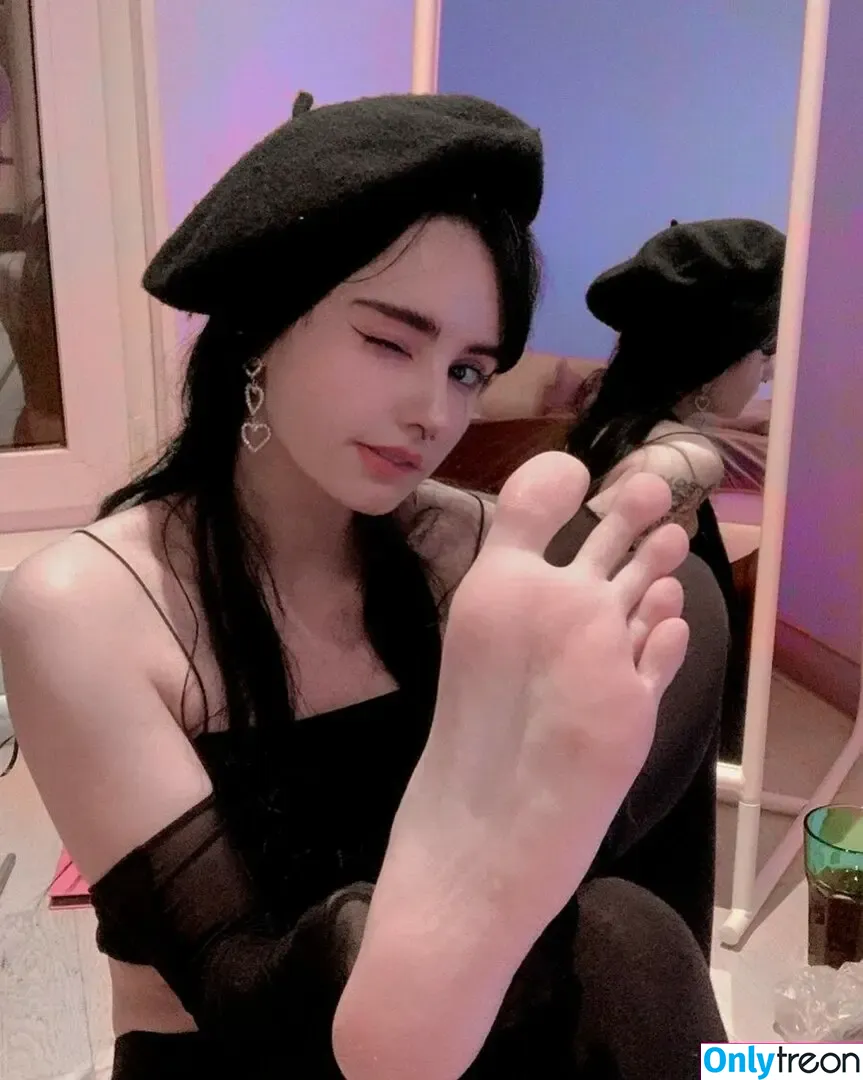 loonassoftfeet nude photo #0629 (loonassoftfeet)
