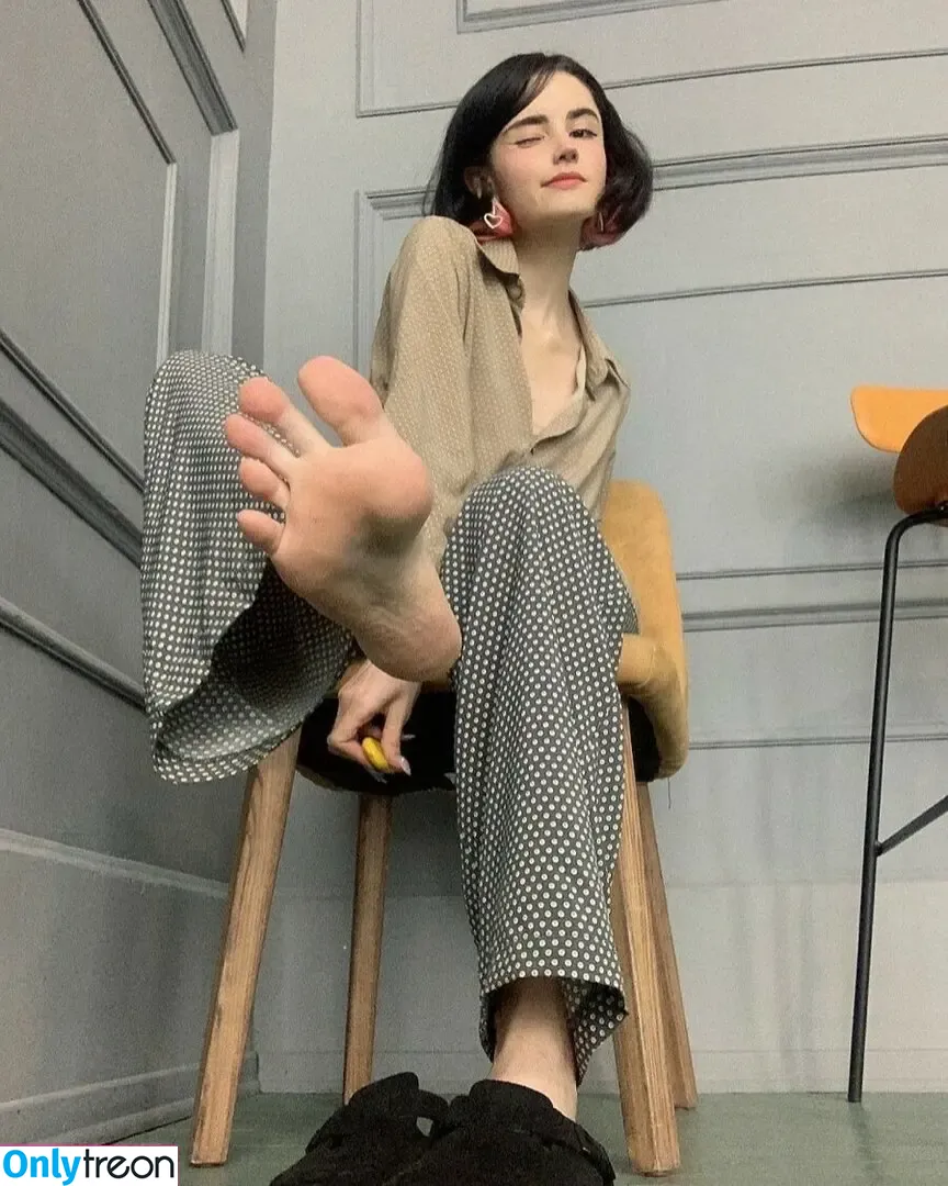 loonassoftfeet nude photo #0655 (loonassoftfeet)