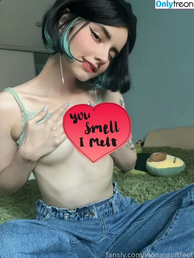 loonassoftfeet nude photo #0818 (loonassoftfeet)