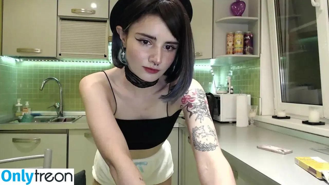 loonassoftfeet nude photo #0893 (loonassoftfeet)