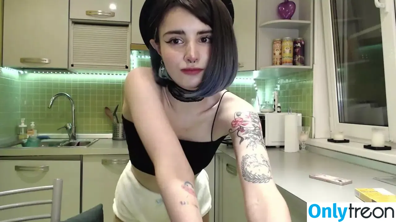 loonassoftfeet nude photo #0908 (loonassoftfeet)