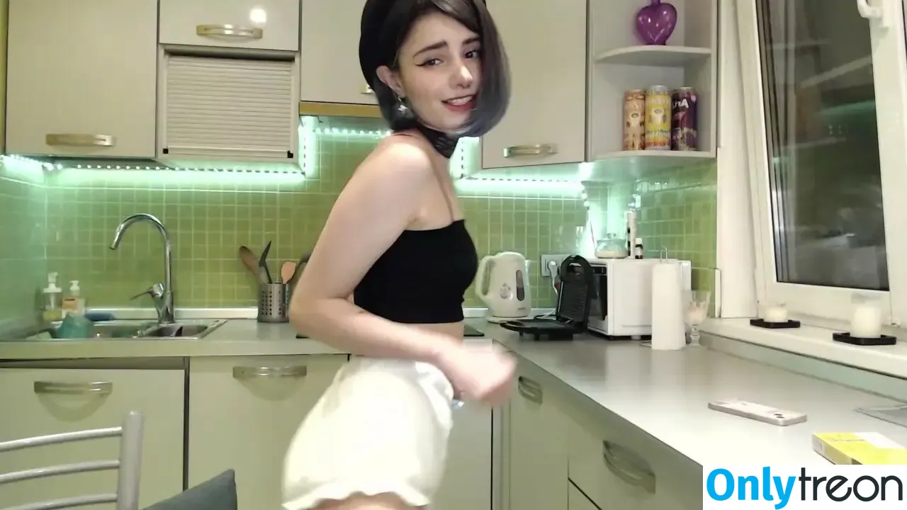 loonassoftfeet nude photo #0911 (loonassoftfeet)