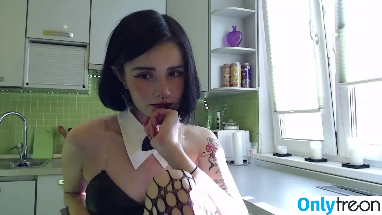 loonassoftfeet nude photo #0925 (loonassoftfeet)