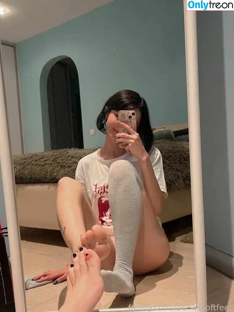 loonassoftfeet nude photo #1108 (loonassoftfeet)