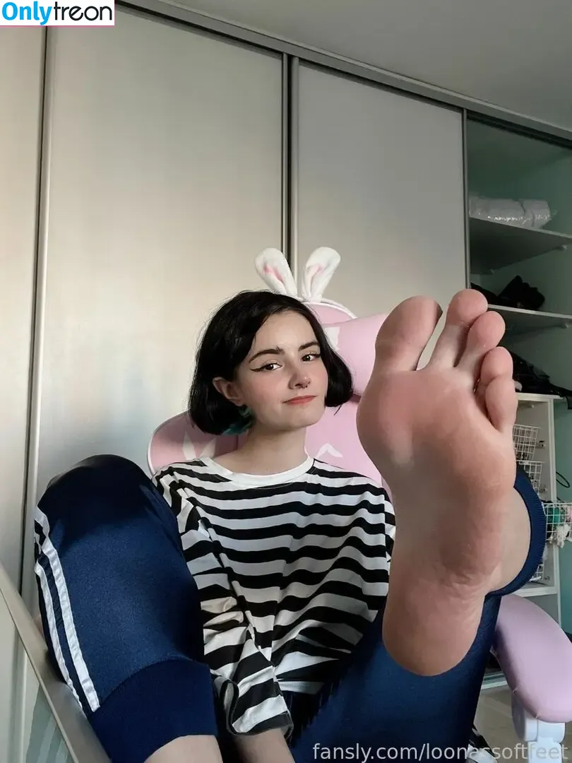 loonassoftfeet nude photo #1164 (loonassoftfeet)