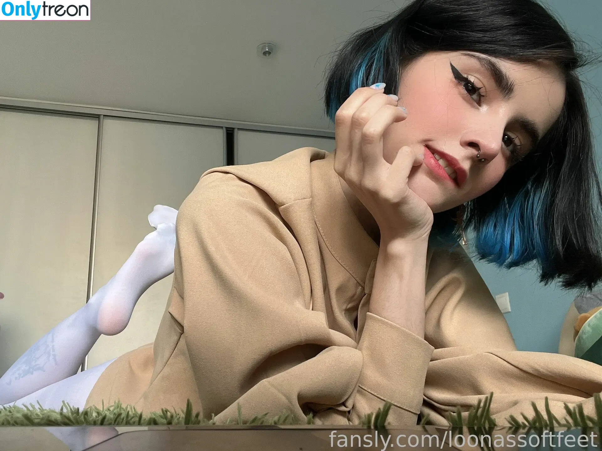 loonassoftfeet nude photo #1185 (loonassoftfeet)
