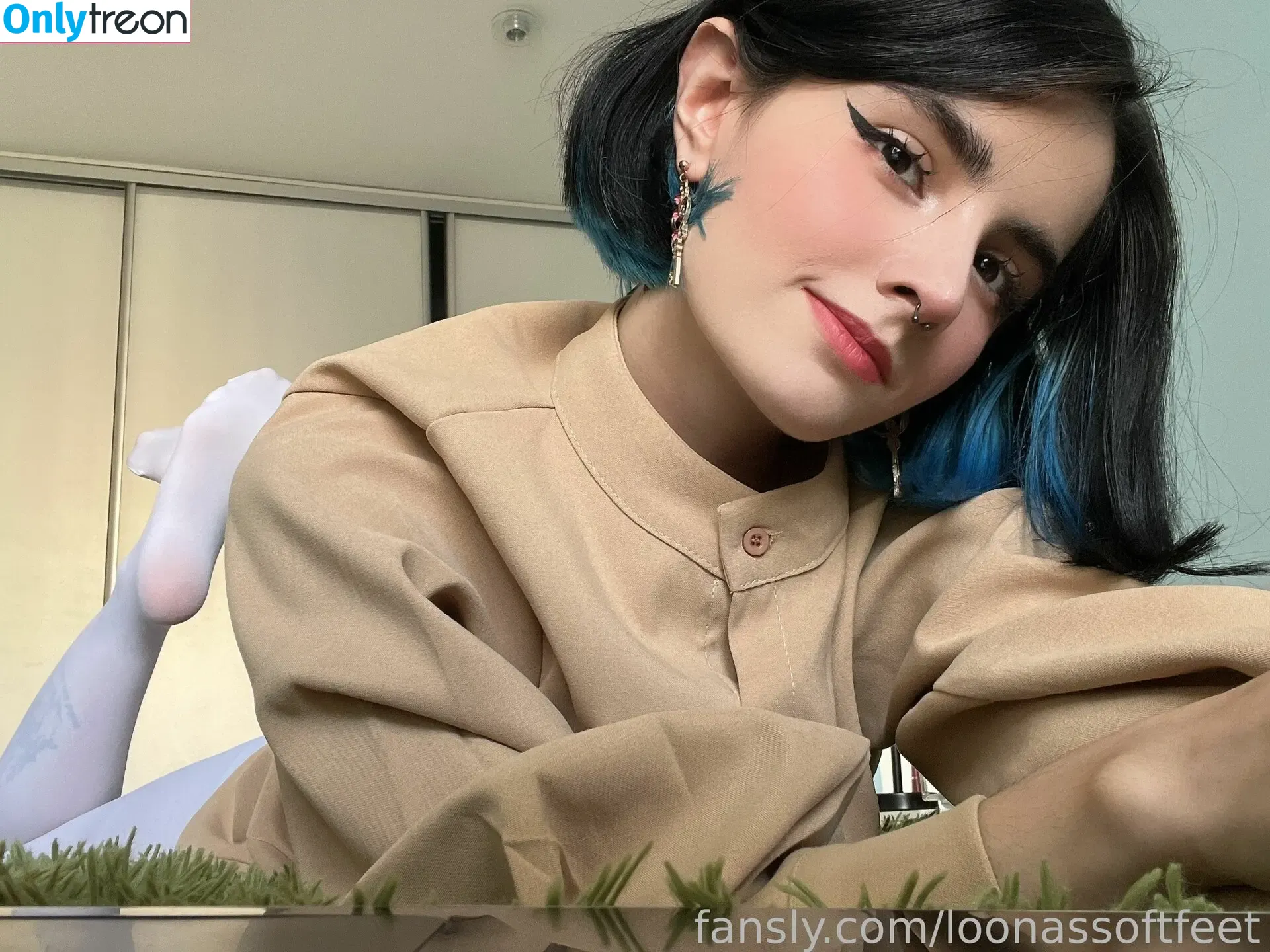 loonassoftfeet nude photo #1186 (loonassoftfeet)