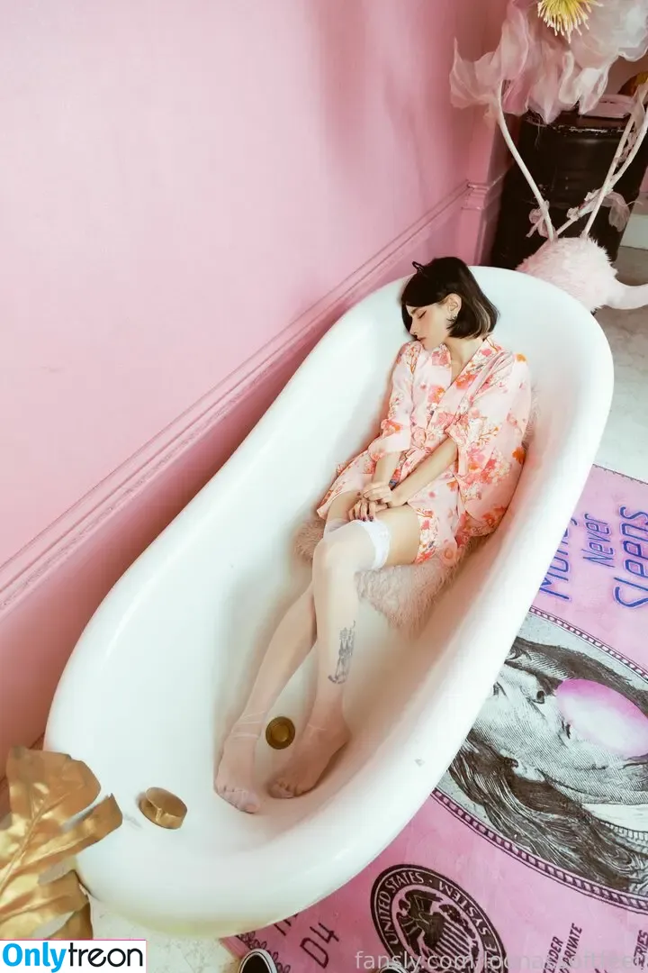 loonassoftfeet nude photo #1216 (loonassoftfeet)