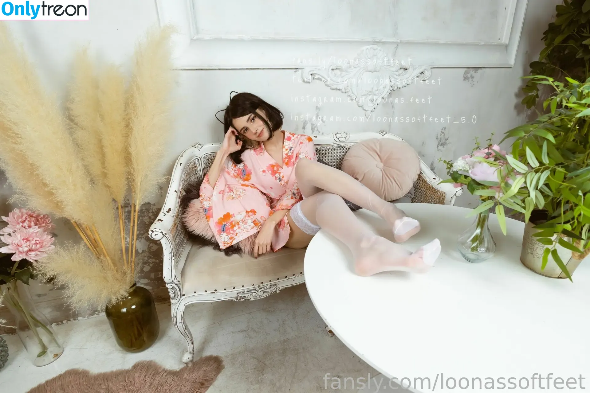 loonassoftfeet nude photo #1217 (loonassoftfeet)