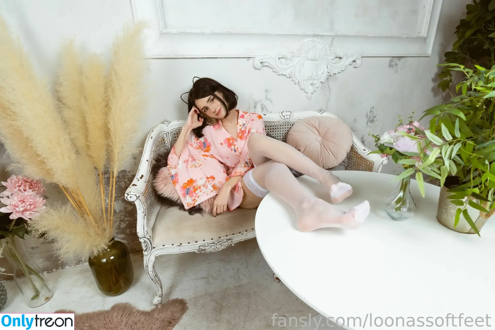loonassoftfeet nude photo #1220 (loonassoftfeet)