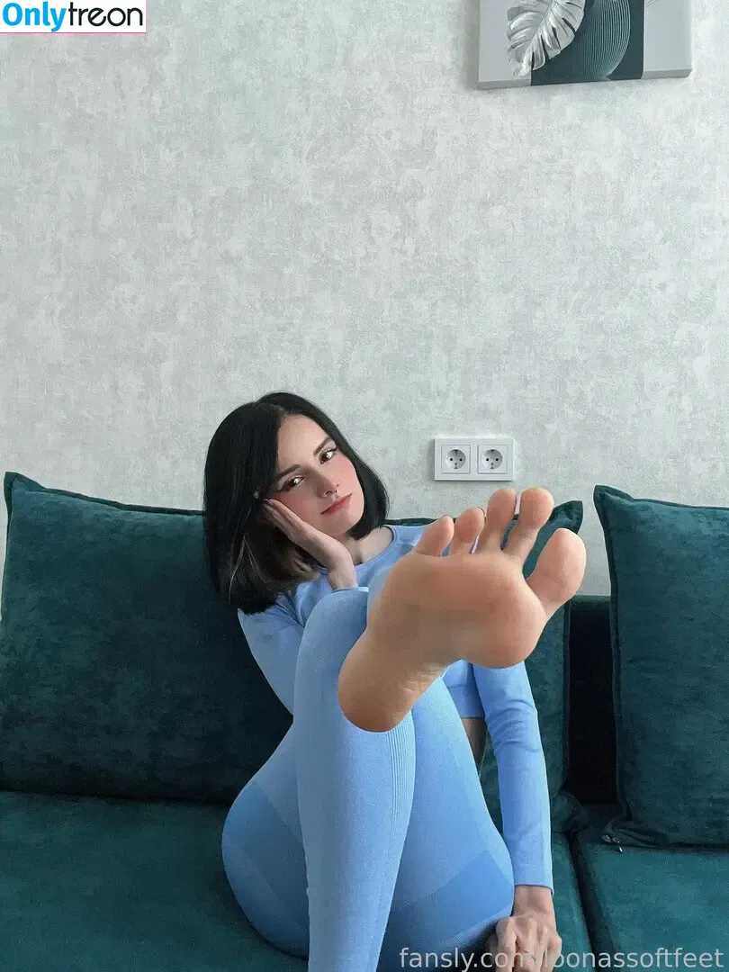 loonassoftfeet nude photo #1335 (loonassoftfeet)