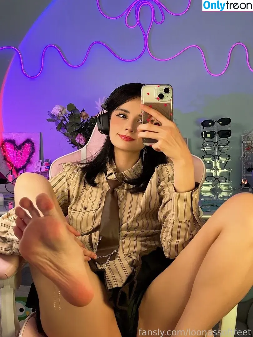loonassoftfeet nude photo #2084 (loonassoftfeet)