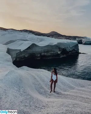 lorenasoleil / earthtravelstories / earthtravelstories nude photo #0021