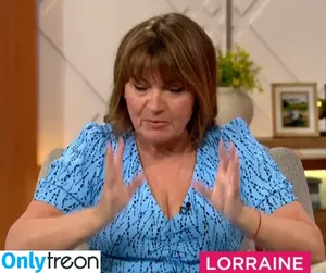 Lorraine Kelly / lorrainekellysmith nude photo #0019