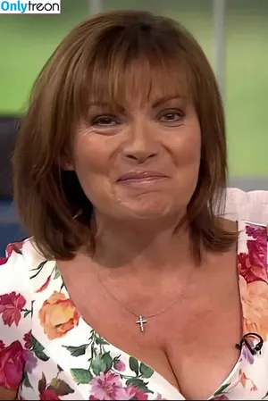 Lorraine Kelly / lorrainekellysmith nude photo #0078
