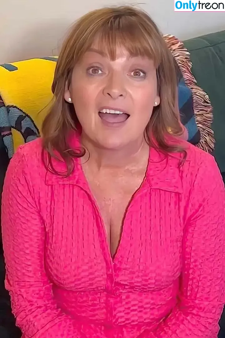 Lorraine Kelly nude photo #0058 (lorrainekellysmith)
