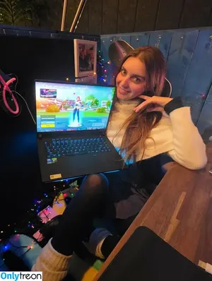 Loserfruit / brattykayla nude photo #0752