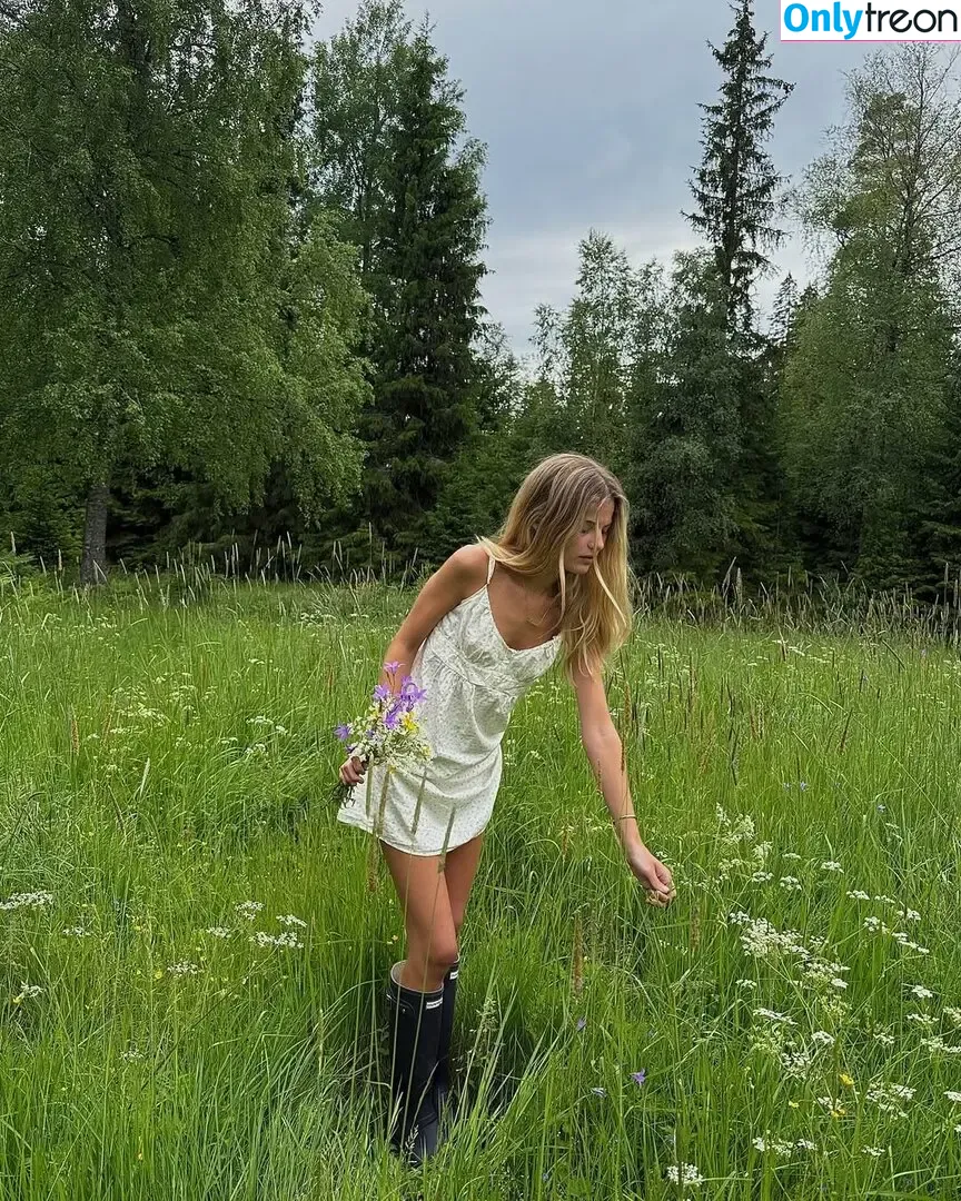 Lotta Emilie Stichler nude photo #0206 (lotta.stichler / lottastichler)
