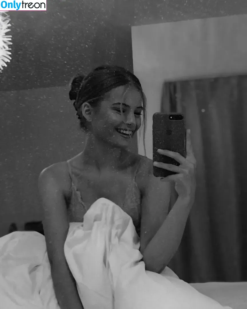 Lotta Stichler nude photo #0005 (Lotta Stichler)