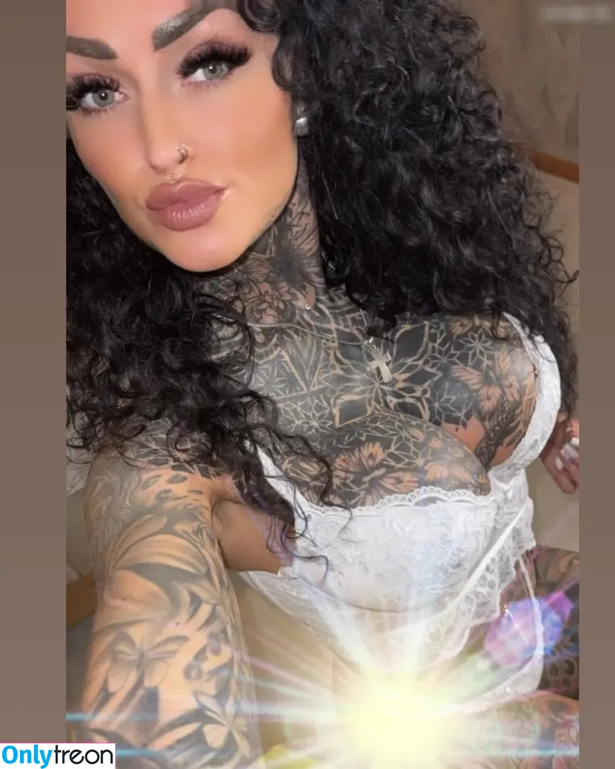Lottchen_ink nude photo #0011 (Lottchen_ink)