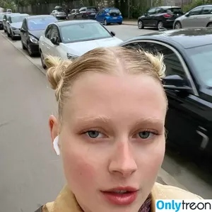 Louise Cehofski / louisecehofski nude photo #0003