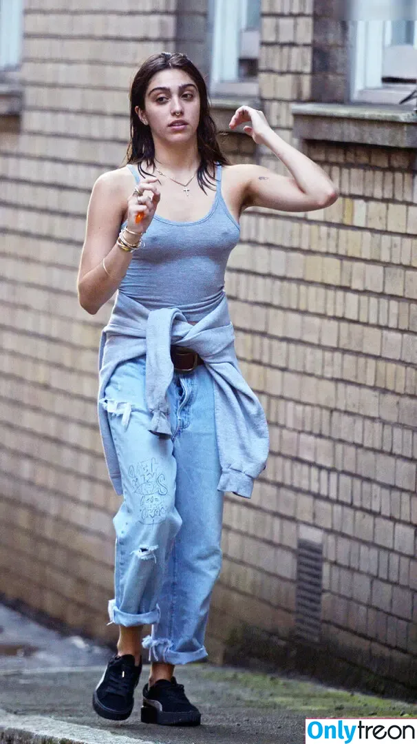 Lourdes Maria Ciccone Leon nude photo #0286 (lourdesleon)